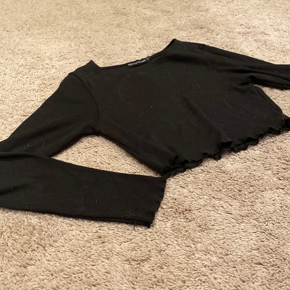Pretty little thing crop top size US 2